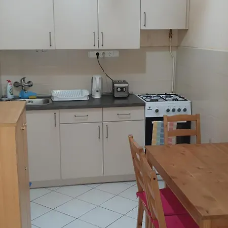 شقة Garibaldi بودابست