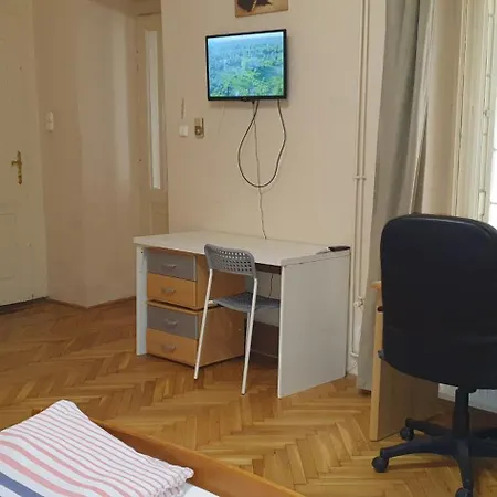 Garibaldi بودابست