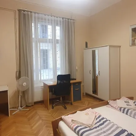 Garibaldi Apartment