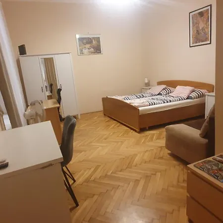 Garibaldi Budapest