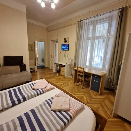 Garibaldi Apartment