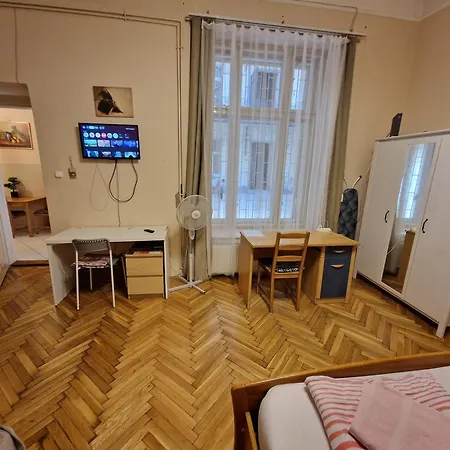 Garibaldi Apartment